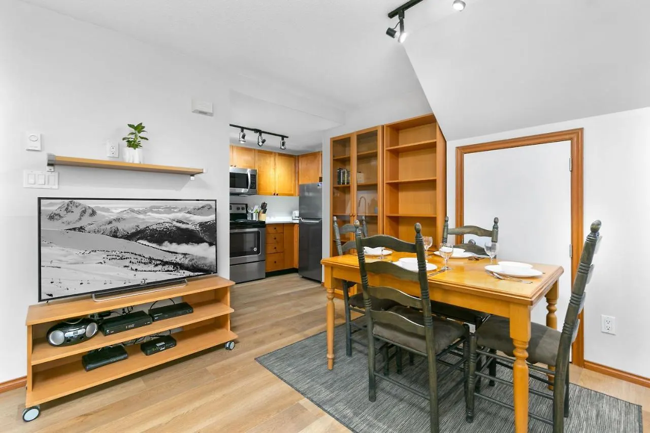 Glaciers Reach By Allseason Vacation Rentals Whistler 0*,  Canada