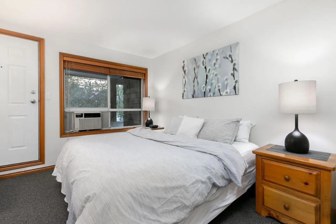 Glaciers Reach By Allseason Vacation Rentals Whistler Canada