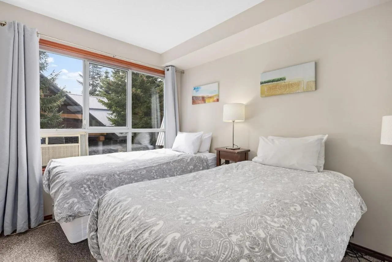 Glaciers Reach By Allseason Vacation Rentals Whistler 0*,  Canada