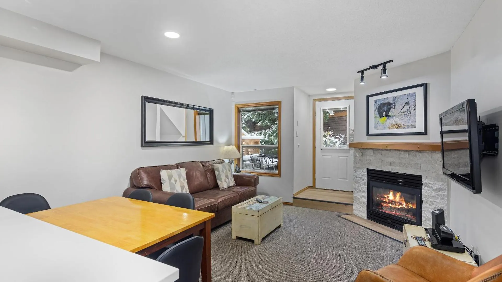 Glaciers Reach By Allseason Vacation Rentals Whistler
